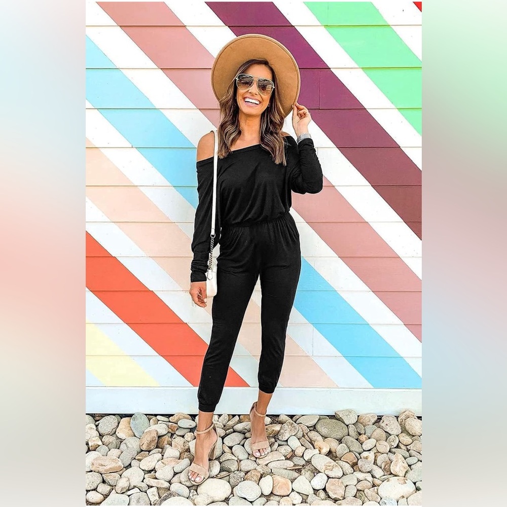 Navy blue jump suit size medium - stretchy and lightweight